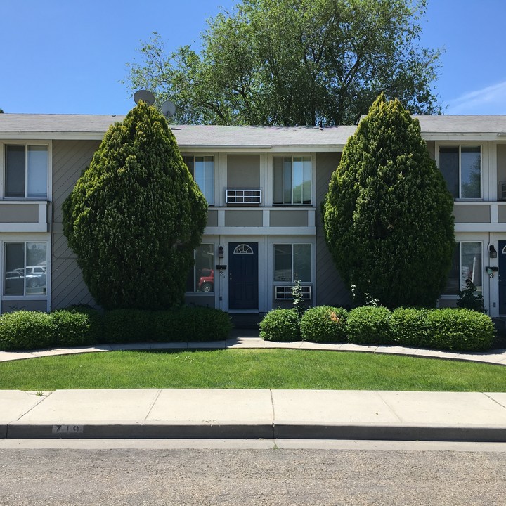 719 E Sherman Ave in Nampa, ID - Foto de edificio