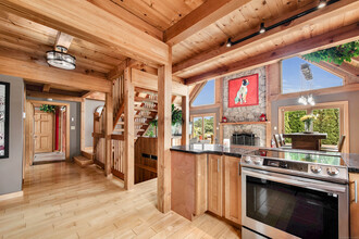 7 Horse Run Hill Rd in Cromwell, CT - Building Photo - Building Photo