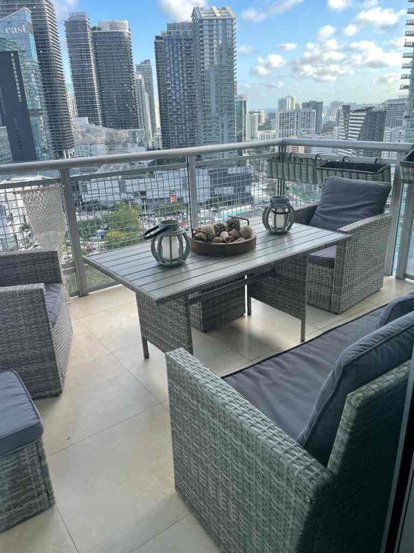 350 S Miami Ave, Unit 3108 in Miami, FL - Building Photo - Building Photo