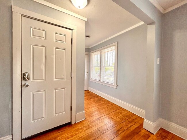 81 Delaware Ave in Muskegon, MI - Building Photo - Building Photo