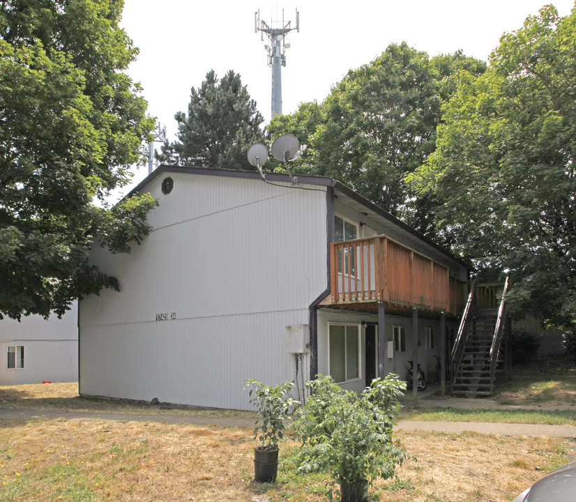 Glen Gardens Apartments in Portland, OR - Building Photo