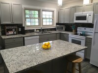 420 Downey Pl photo'