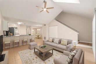 9755 SW 52nd Rd in Gainesville, FL - Building Photo - Building Photo