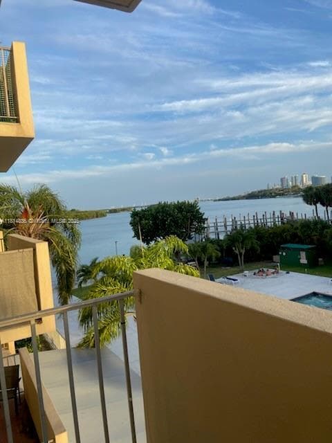 880 NE 69th St in Miami, FL - Building Photo - Building Photo