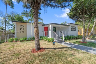 220 NW 134th St in North Miami, FL - Building Photo - Building Photo