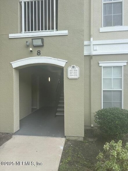 8290 Gate Pkwy W, Unit 801 in Jacksonville, FL - Foto de edificio