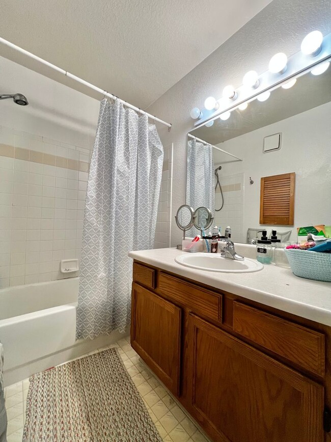 1225 W Prospect Rd in Fort Collins, CO - Building Photo - Building Photo