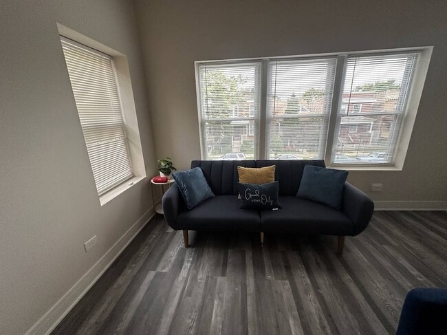 2344 S Ridgeway Ave, Unit 2nd Floor Unit