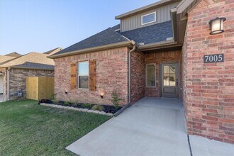 7005 SW High Meadow Blvd in Bentonville, AR - Building Photo - Building Photo