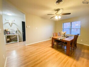 5115 Catskills Dr in Wichita Falls, TX - Foto de edificio - Building Photo