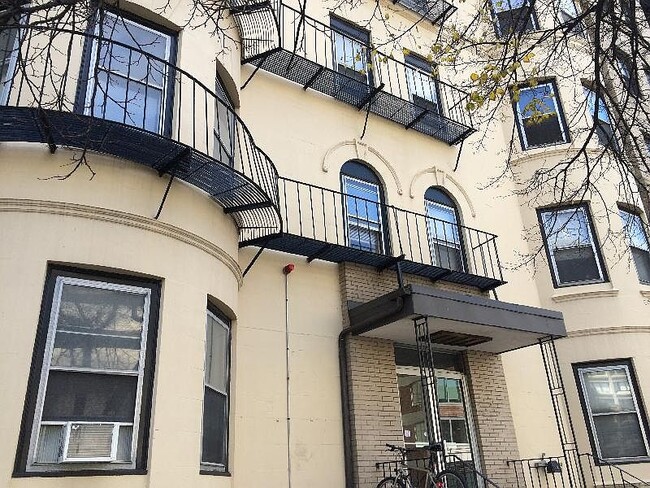 35 Westland Ave, Unit 9 in Boston, MA - Building Photo - Building Photo