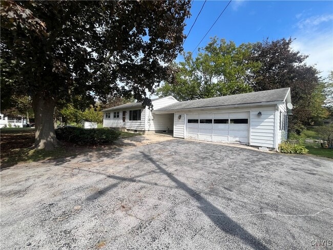 91 Pulsifer Dr in Auburn, NY - Foto de edificio - Building Photo