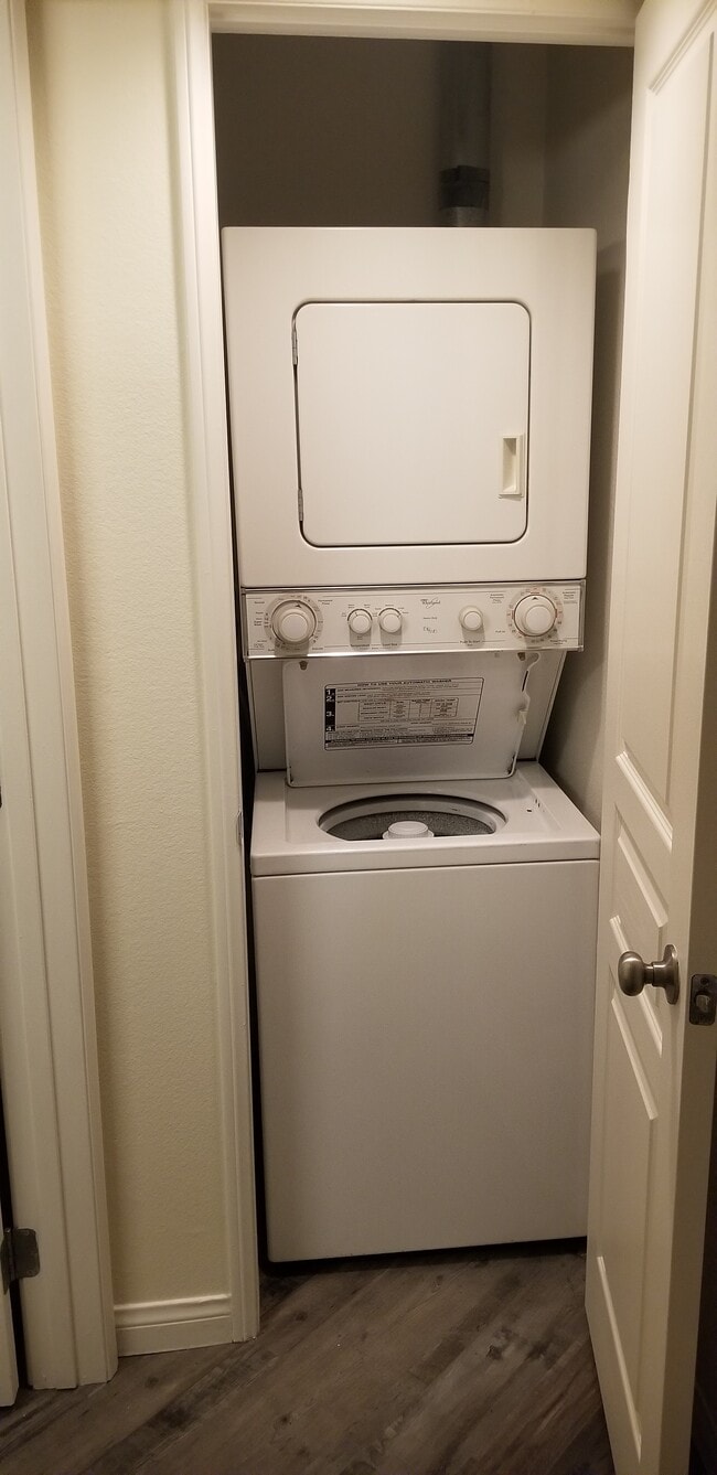 210 Chambers Street in El Cajon, CA - Building Photo - Building Photo