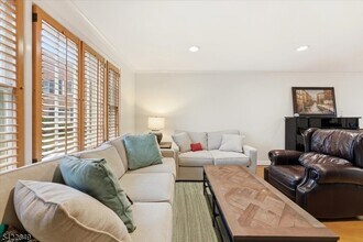 260 Walnut St in Westfield, NJ - Building Photo - Building Photo