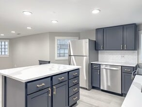 1536 N Hamlin Ave, Unit G in Chicago, IL - Building Photo - Building Photo