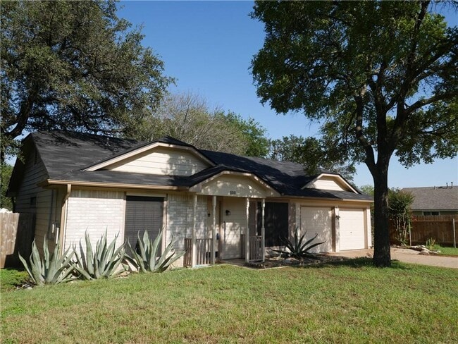 800 Live Oak Dr