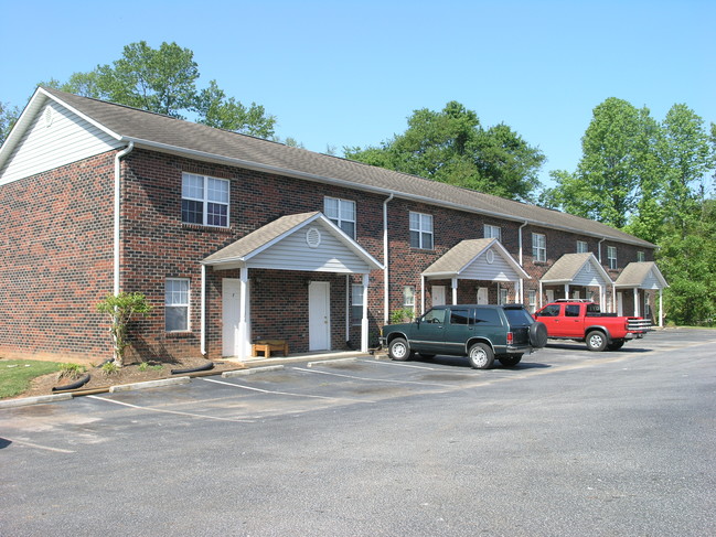 Maple Creek Townhomes in Greer, SC - Building Photo - Building Photo