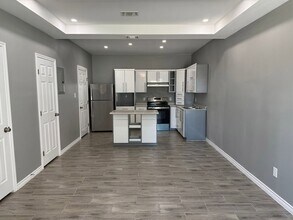 416 J R Rodriguez St in Eagle Pass, TX - Building Photo - Building Photo