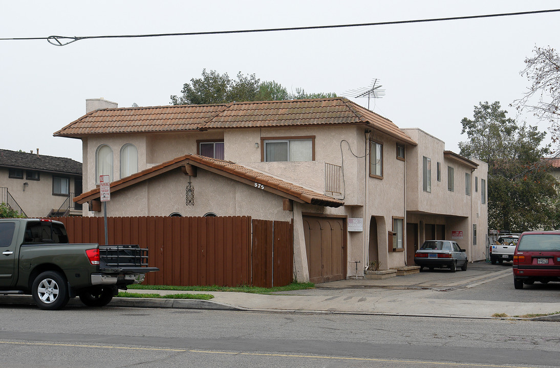 575 S Parker St in Orange, CA - Building Photo