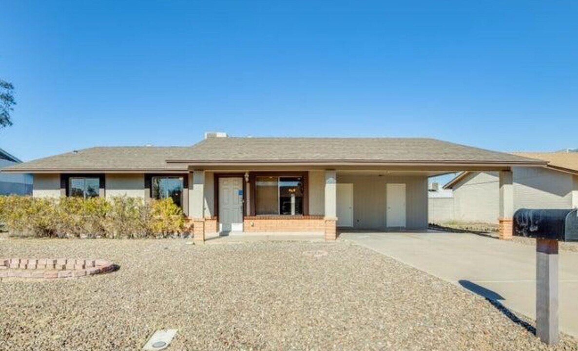 2536 E Commonwealth Cir in Chandler, AZ - Building Photo