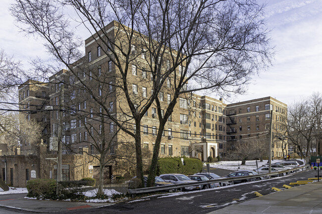 3001 Henry Hudson Pky in Bronx, NY - Building Photo - Building Photo