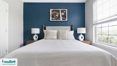 302 Constitution Ave, Unit B3-215 in Bayonne, NJ - Foto de edificio - Building Photo