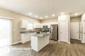 9137 River Trail Dr in Louisville, KY - Building Photo - Building Photo