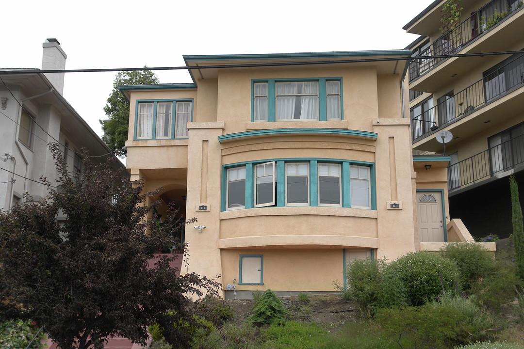 715-717 Rand Ave in Oakland, CA - Building Photo