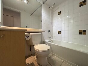 8180 Granville Av in Richmond, BC - Building Photo - Building Photo