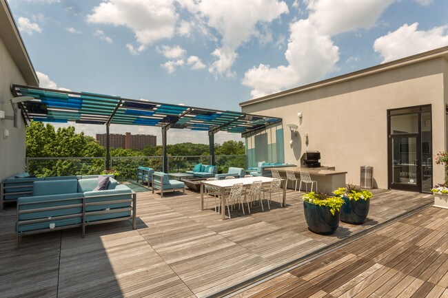 Infinity at the Park in Nashville, TN - Building Photo - Building Photo