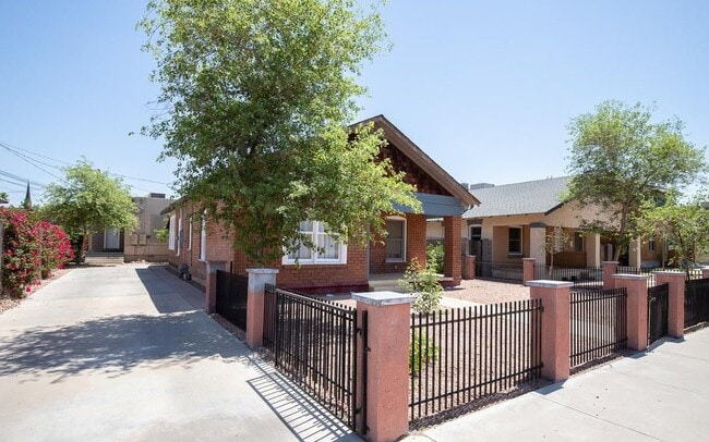 137 N 11th Ave, Unit A in Phoenix, AZ - Building Photo - Building Photo