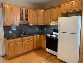 14 Marlboro St in Belmont, MA - Building Photo - Building Photo