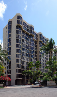 Country Club Plaza in Honolulu, HI - Building Photo - Building Photo