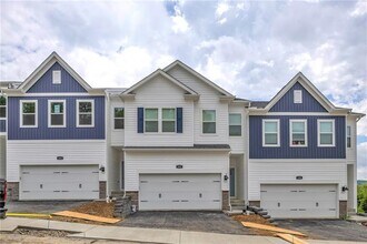 130 Scotland Ln in Harmony, PA - Building Photo - Building Photo
