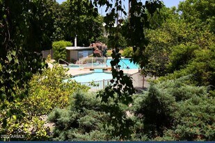 6116 N 12th Pl in Phoenix, AZ - Building Photo