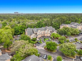 13810 Sutton Park Dr N in Jacksonville, FL - Building Photo