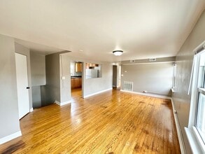 104 E Sumner St in Harvard, IL - Building Photo - Building Photo