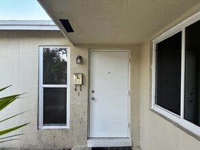 506 NE 23rd St, Unit 506 NE 23rd Street in Wilton Manors, FL - Foto de edificio - Building Photo