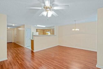 6213 Hickory Ln Cir in Union City, GA - Building Photo - Building Photo