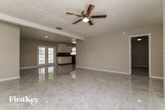 1418 Stonehaven Way in Tarpon Springs, FL - Building Photo - Building Photo