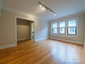 2319 N Rockwell St in Chicago, IL - Building Photo
