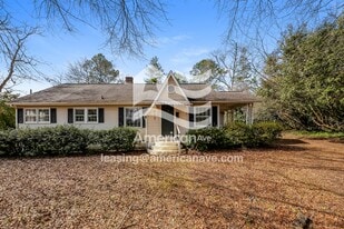 517 Wildwood Dr in Spartanburg, SC - Building Photo