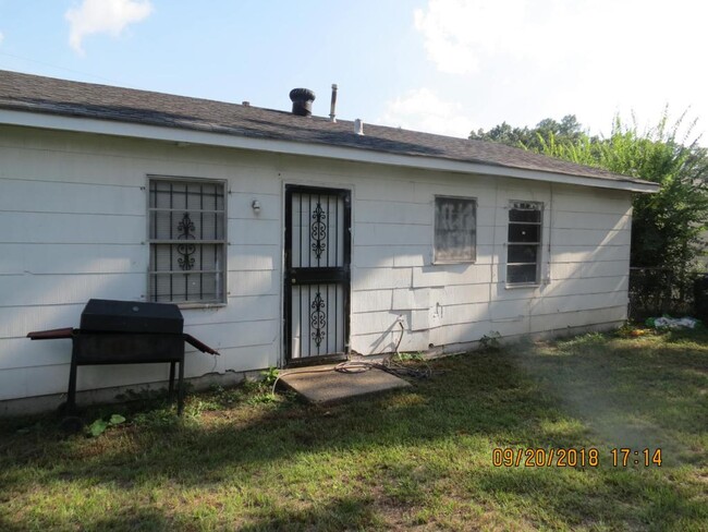 764 St Peter Blvd in Shreveport, LA - Foto de edificio - Building Photo