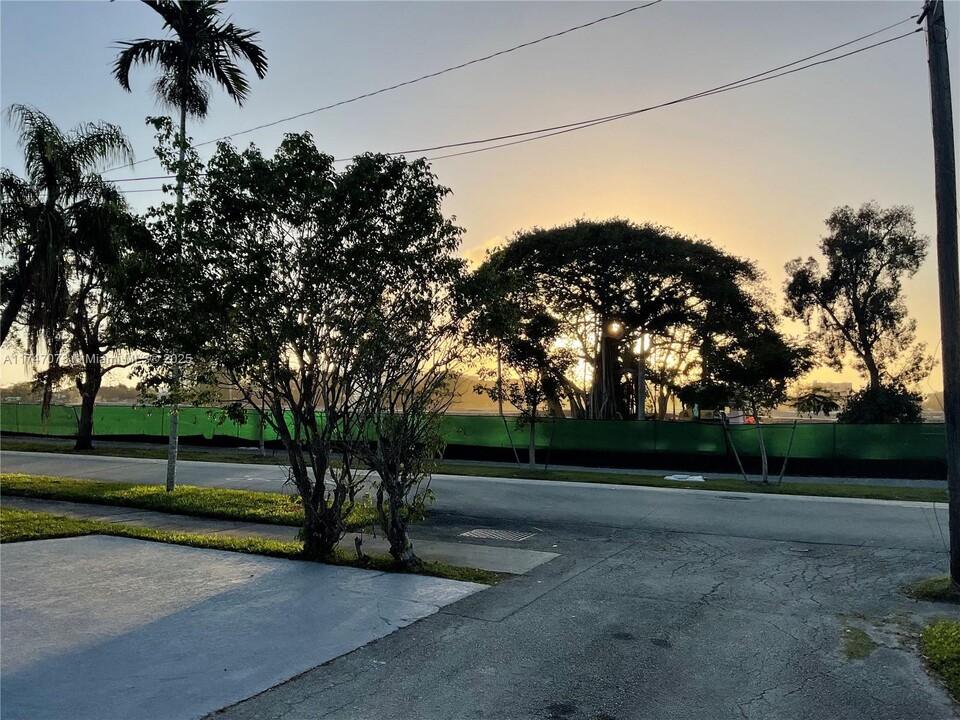 701 N 14th Ave in Hollywood, FL - Building Photo