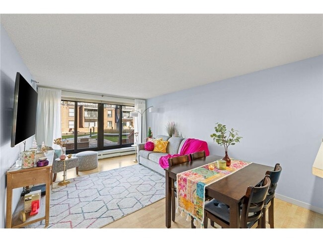 48 Groveland Terrace