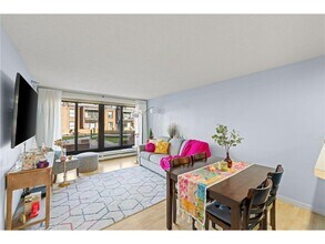 48 Groveland Terrace in Minneapolis, MN - Building Photo - Building Photo