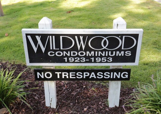 Wildwood Condominiums in Columbus, GA - Building Photo - Building Photo