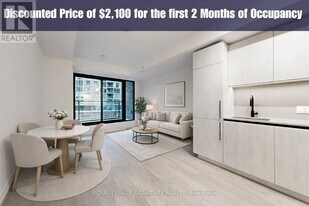 35 Parliament St in Toronto, ON - Building Photo