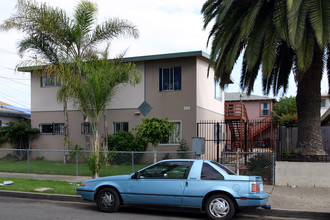 418-420 S Garfield St in Oceanside, CA - Building Photo - Building Photo