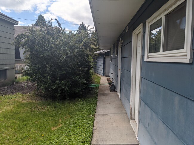 517 S 13th Ave, Unit 2 in Bozeman, MT - Building Photo - Building Photo